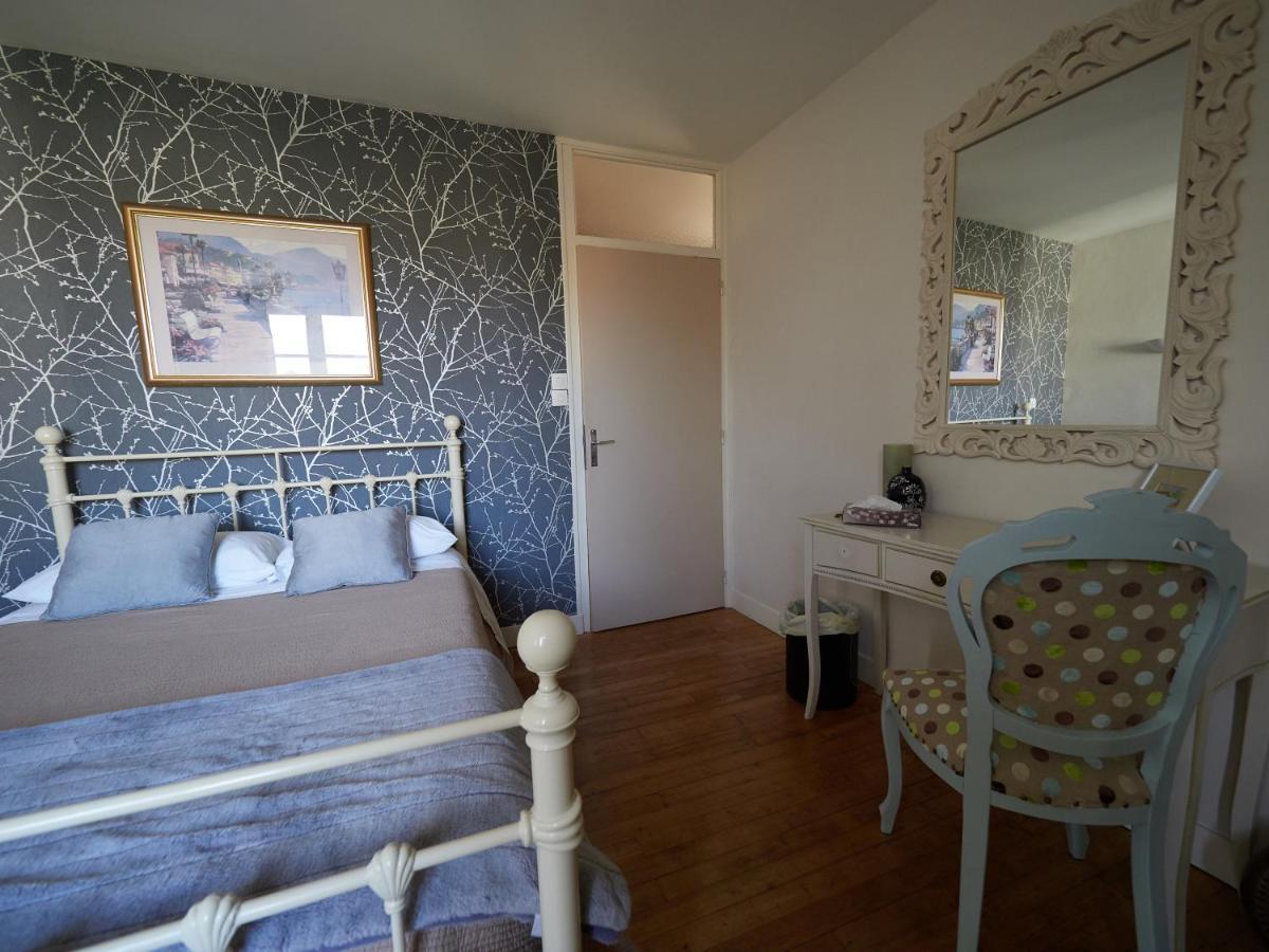 Pont Vieux Chambres d'Hotes Confolens Extérieur photo